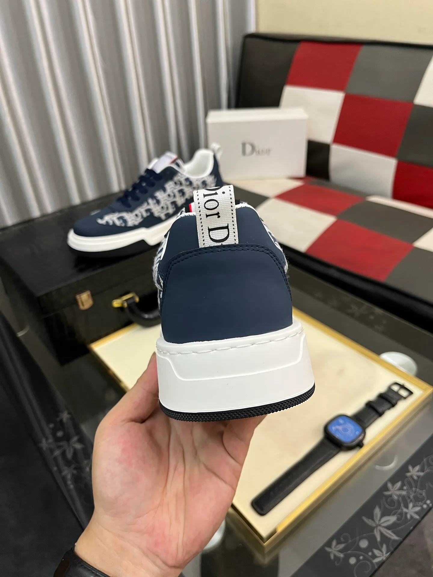 Men's men's shoes 💰420⌚️⌚️[Dior] 25ss new product B01 moral training shoes. The toe size design is a bit wider. The upper foot comfort is perfect. The threads are beautiful. Perfectly adaptable to trousers. Decorated with various classic details. Ideal for daily styling. Can be matched with various casual items to create exquisite looks. Fabric: First layer cowhide/lining sheepskin TPU original outsole Code number: 38-443️⃣Colors available